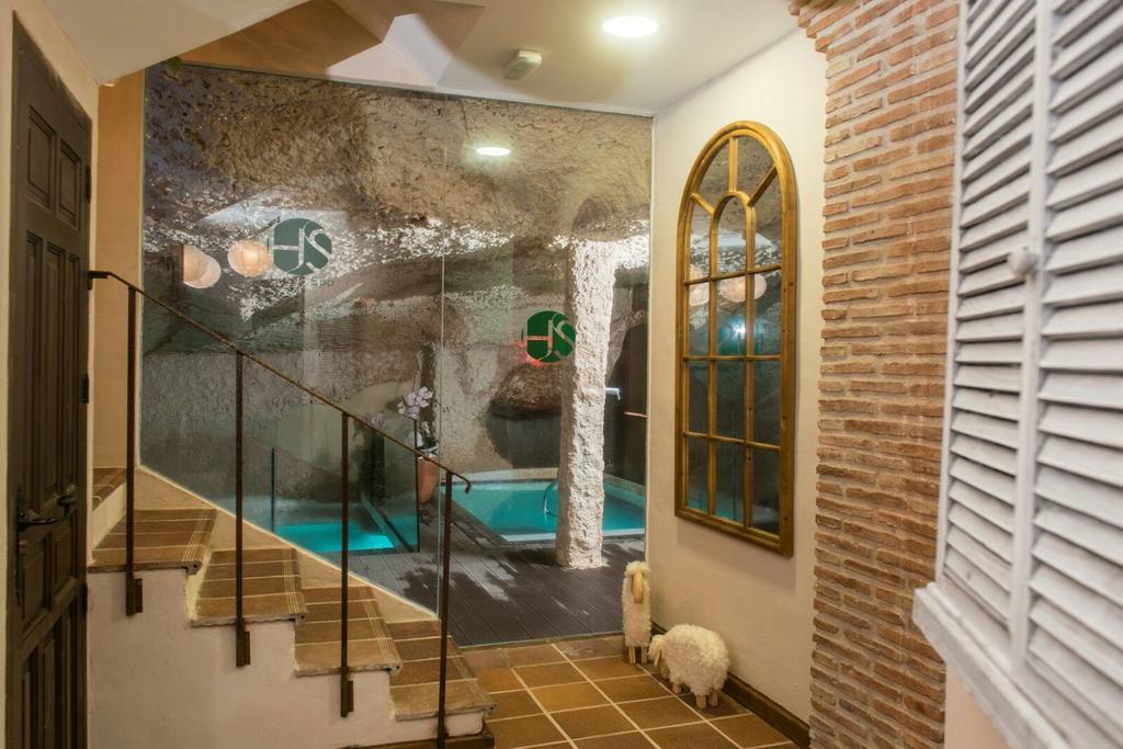 Spa La Cueva Del Agua Hita Exteriör bild